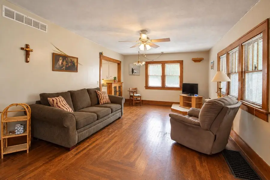 1122 S Waco, Wichita, KS 67213 - #2