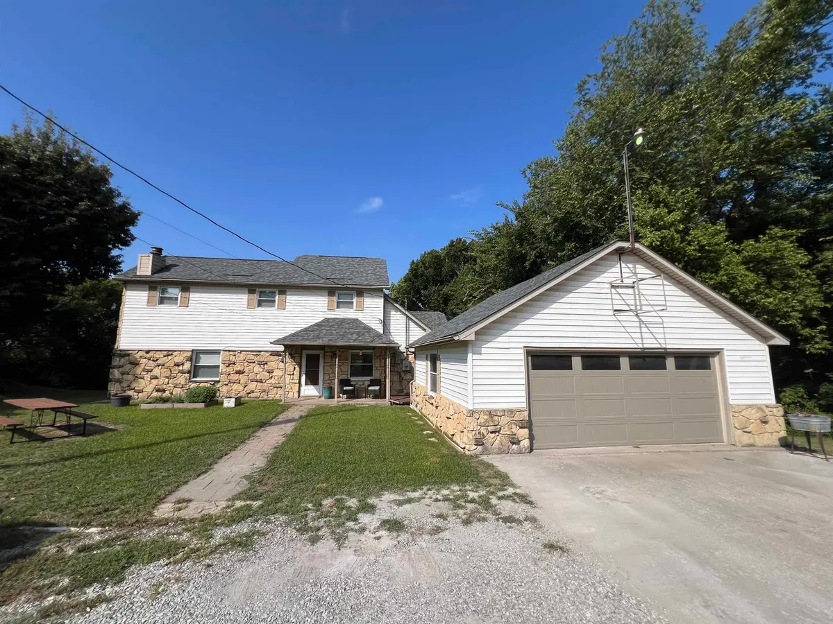 1402 E Madison, Arkansas City, KS 67005 - #1