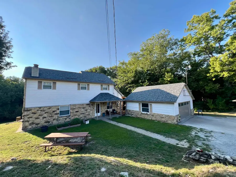 1402 E Madison, Arkansas City, KS 67005 - #2