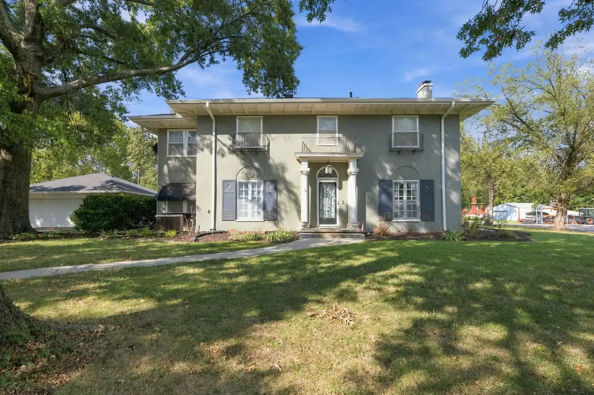 201 N Plum St, Eureka, KS 67045 - #1