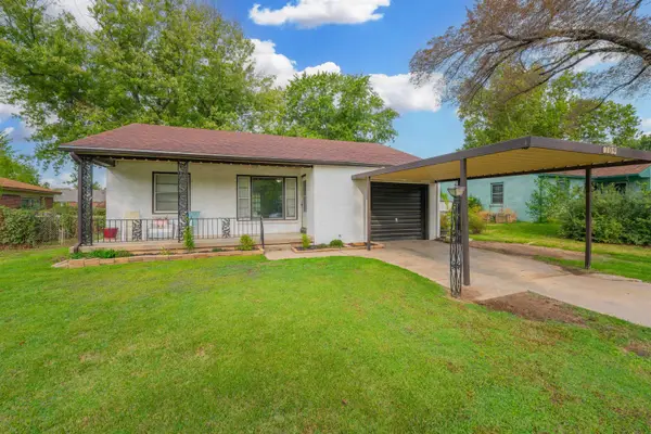 709 N Farrel Drive, Mulvane, KS 67110