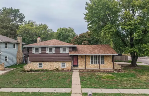 1383 N Caddy Ln, Wichita, KS 67212