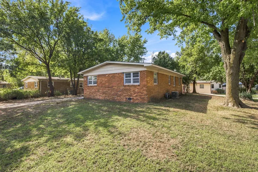 6049 N East Park View St, Park City, KS 67219 - #3