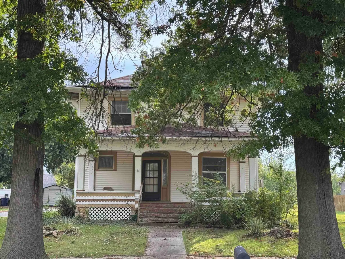 314 N Mulberry, Eureka, KS 67045 - #1