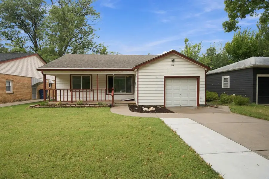 717 S Waverly Dr, Wichita, KS 67218 - #3
