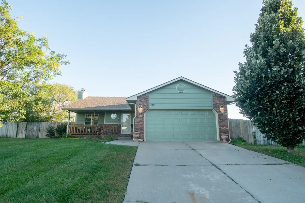 1661 N Prairie Run Circle, Mulvane, KS 67110 - #1