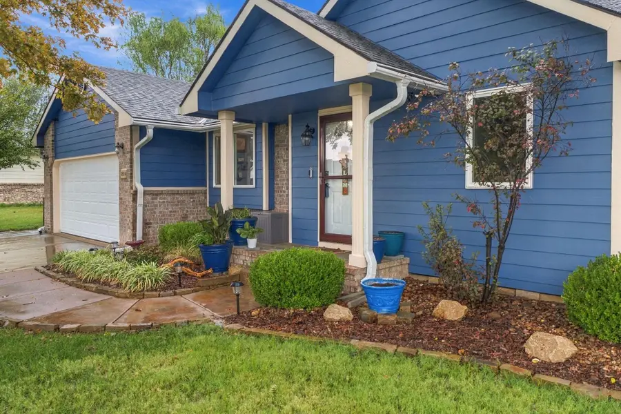 1514 E Mona St, Wichita, KS 67216 - #2