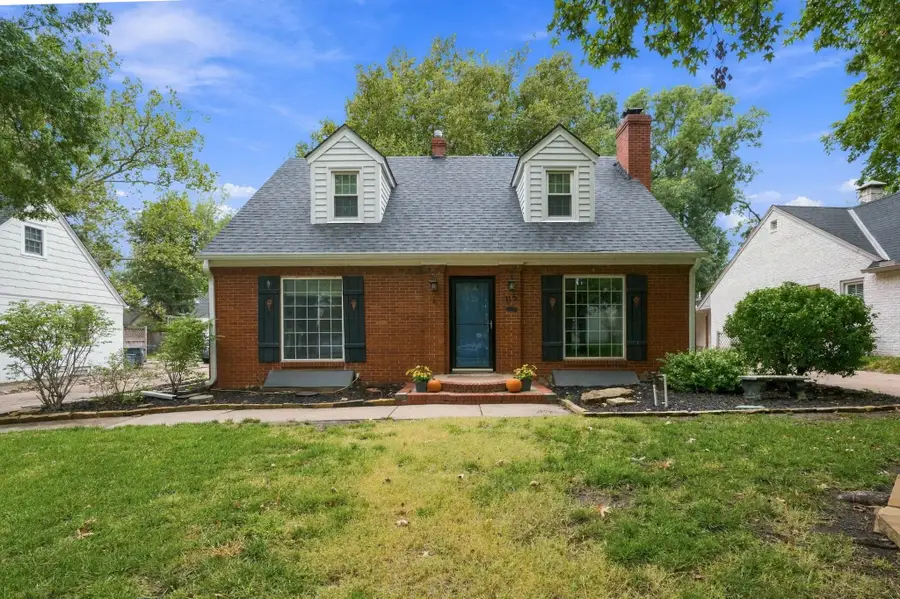 115 N Ridgewood Drive, Wichita, KS 67208 - #2