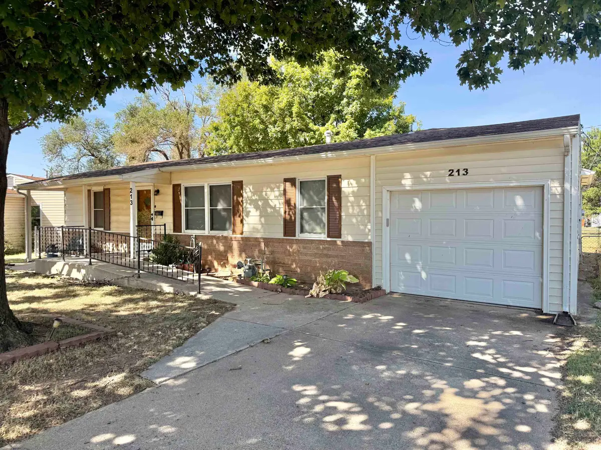 213 W Starlite, Kingman, KS 67068 - #1