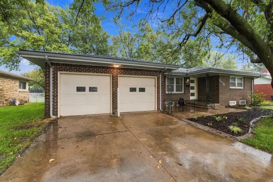 1638 N Meridian Ave, Wichita, KS 67203 - #2