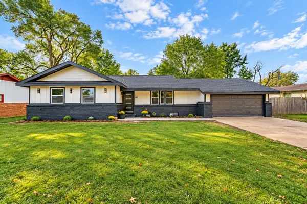 9301 W Birch Ln, Wichita, KS 67212-4132