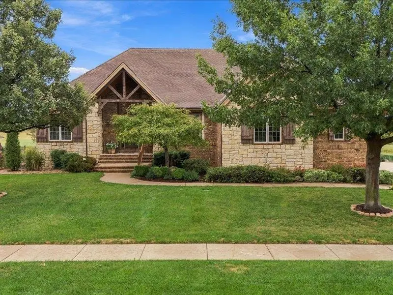 1202 Rolling Hills Dr, Augusta, KS 67010 - #2