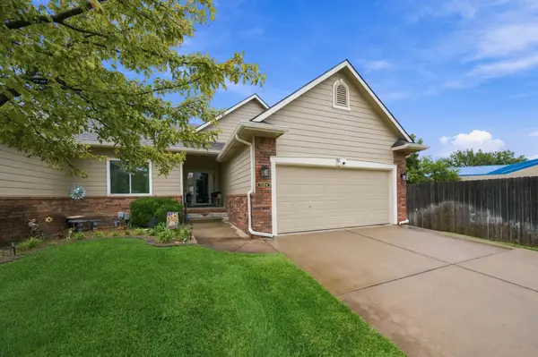 2264 N Lakeway Cir, Wichita, KS 67205