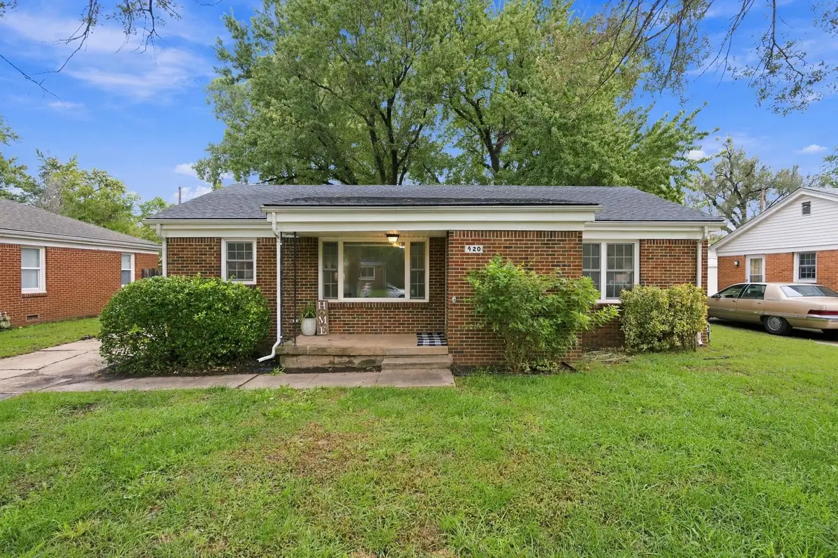 420 N Hillcrest Ave, Haysville, KS 67060 - #1