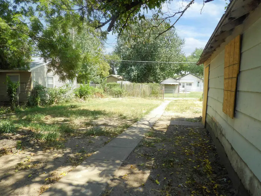2032 S Main St, Wichita, KS 67213 - #3