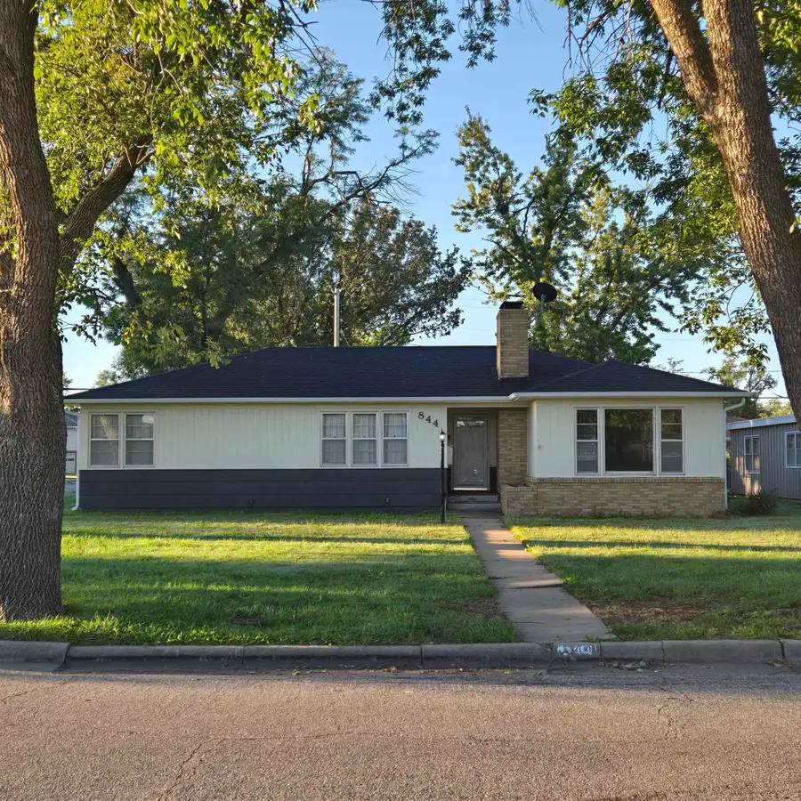 844 E Claflin Ave, Salina, KS 67401 - #2