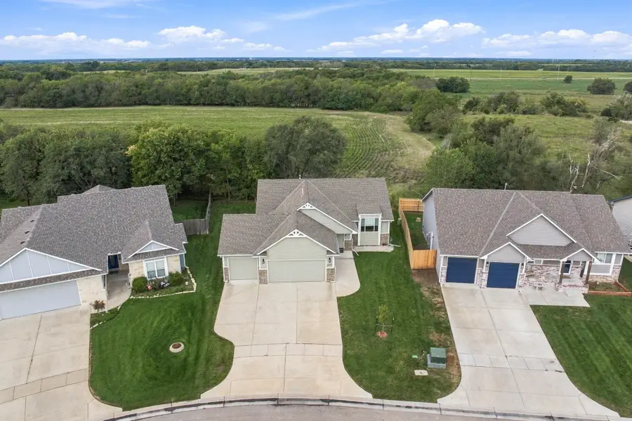 3027 N Susan Ln, Mulvane, KS 67110 - #2