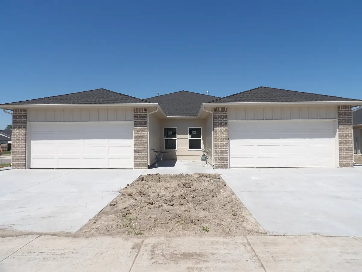 914-916 S Logan St, Newton, KS 67114 - #1