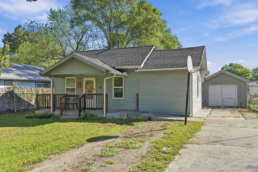 218 N Poplar, Douglass, KS 67039 - #3