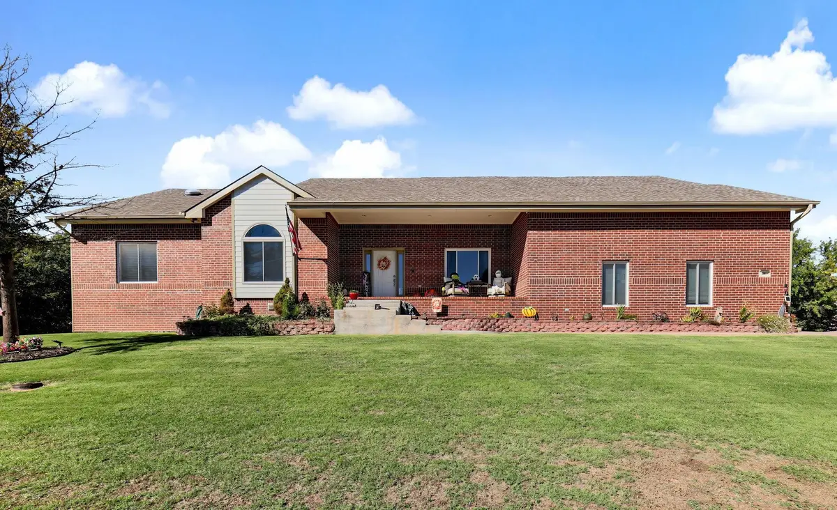 48 W Stevie Ct, Goddard, KS 67052 - #1