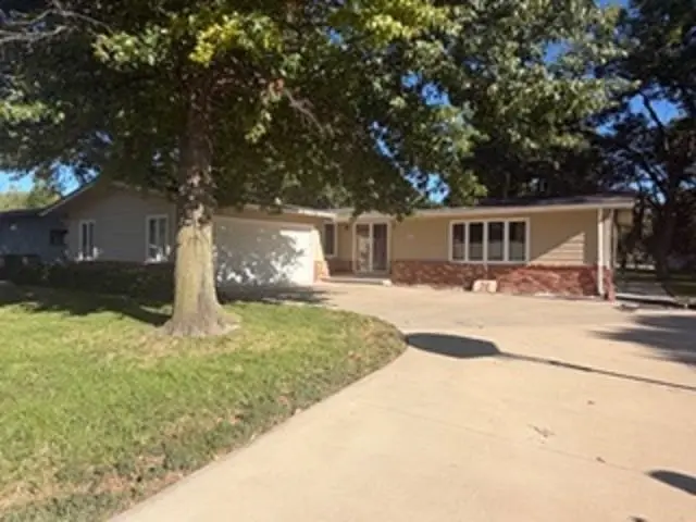 22 Sunset Drive, Hesston, KS 67062 - #1