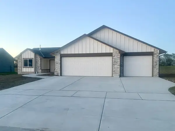 2012 E Limestone St, Andover, KS 67002