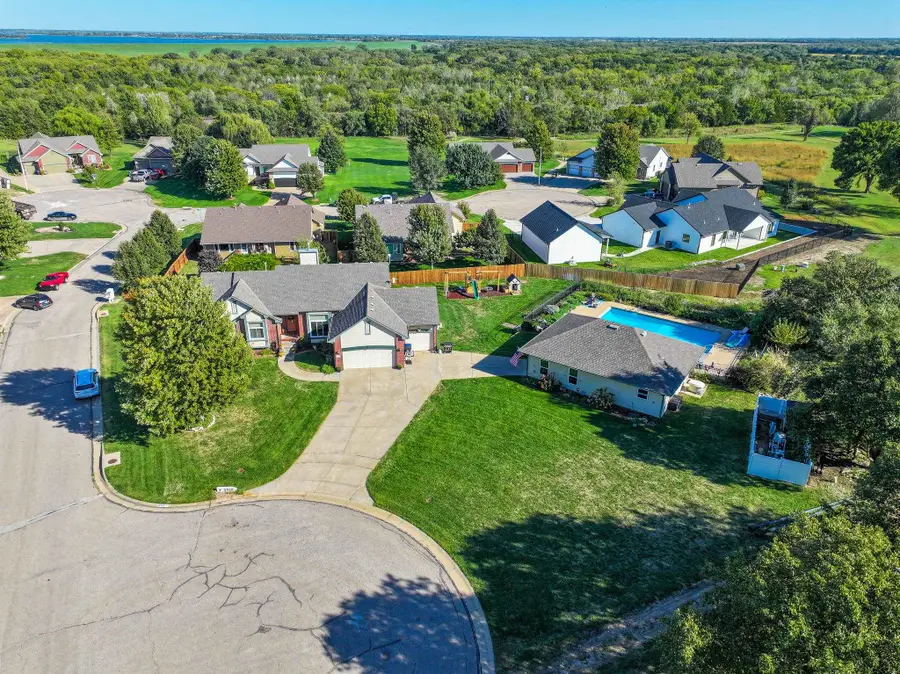1325 Prairie View Rd, El Dorado, KS 67042 - #2