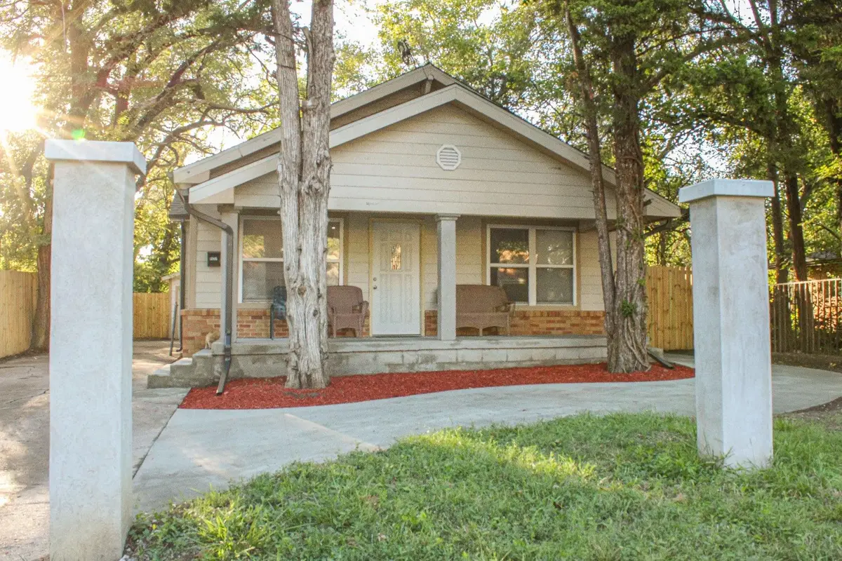 1527 N Spruce St, Wichita, KS 67214 - #1