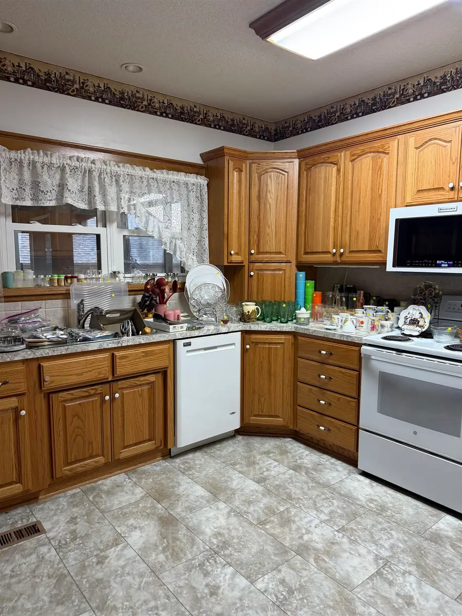 1447 N Custer Ln, Augusta, KS 67010 - #2
