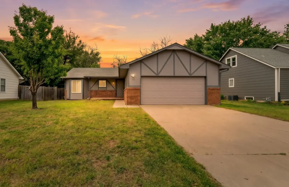 6707 E Pepperwood Ct, Wichita, KS 67226 - #1