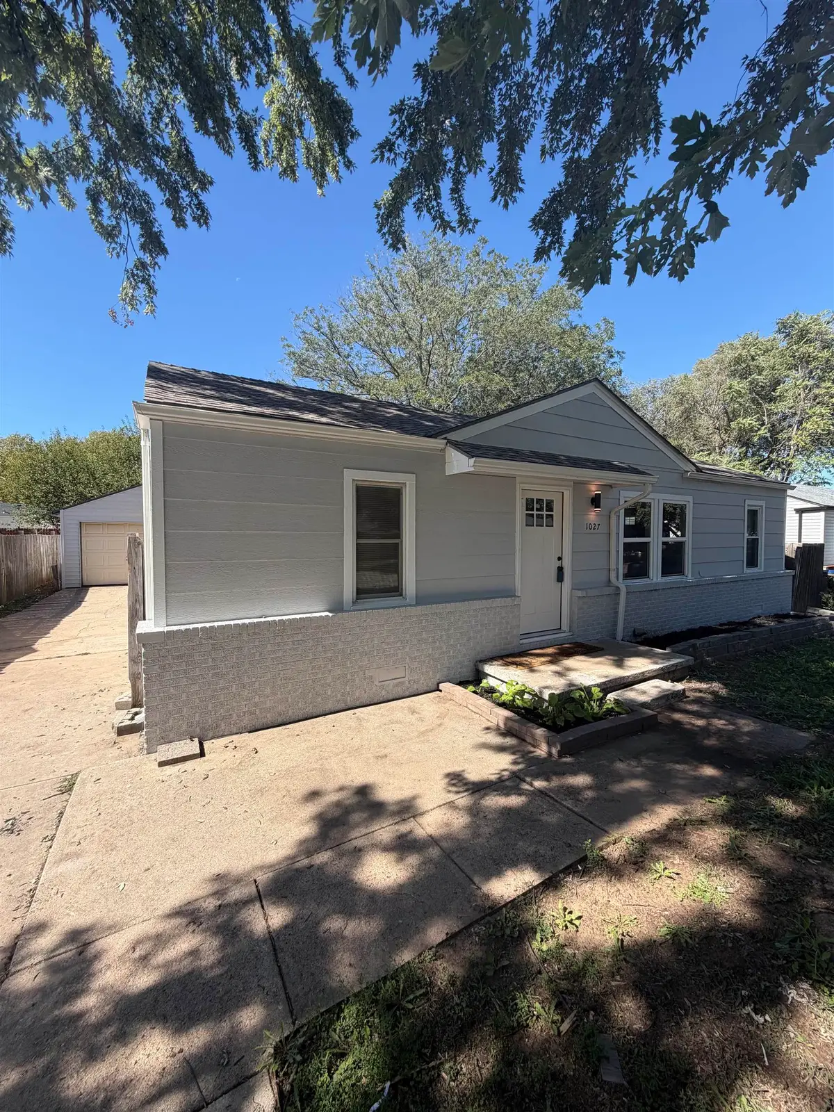 1027 N Derby Ave, Derby, KS 67037 - #1