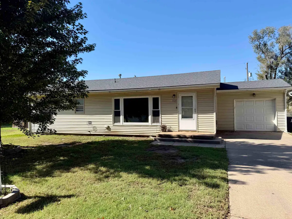 303 N Hillside St, El Dorado, KS 67042 - #1