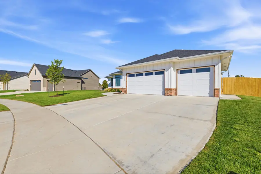 9634 W Cedar Ln, Maize, KS 67101 - #3