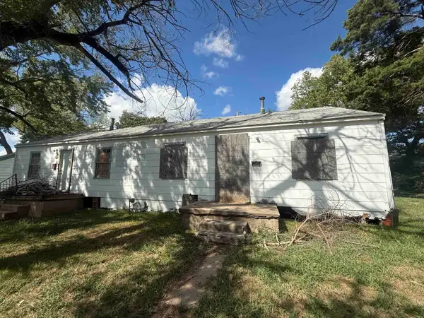 3569-3573 E Ross Parkway, Wichita, KS 67210