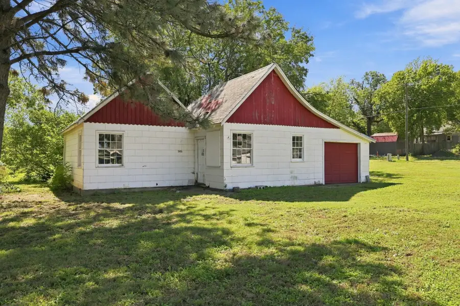 506 W 11th, Wellington, KS 67152 - #2