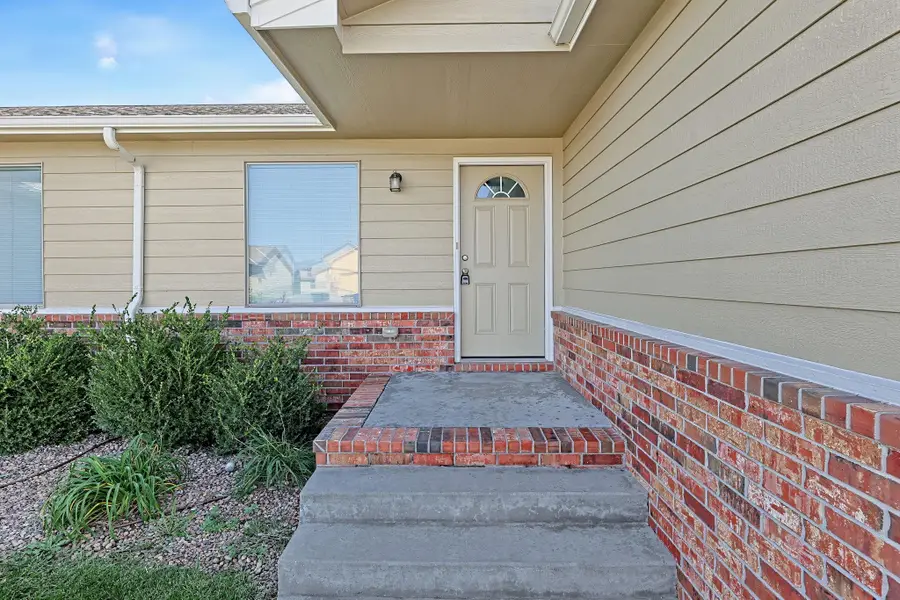 1001 Silverado Ct, Clearwater, KS 67026 - #2