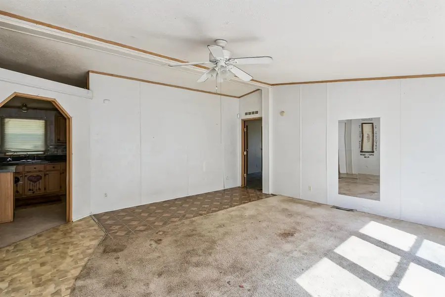 10907 SW River Valley Rd, Augusta, KS 67010-0000 - #2
