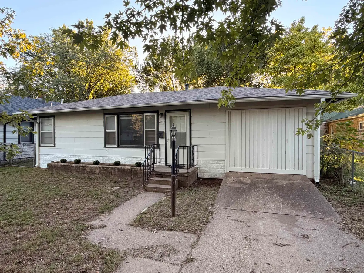 1435 N 3rd Street, Arkansas City, KS 67005 - #1