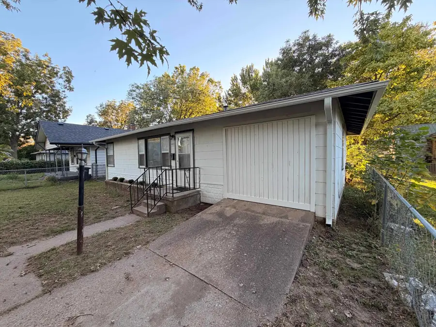 1435 N 3rd Street, Arkansas City, KS 67005 - #3