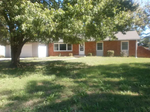 1426 N Walnut St, McPherson, KS 67460