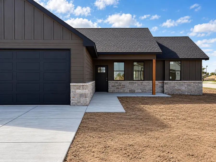 5502 N St. Paul St., Wichita, KS 67204 - #2