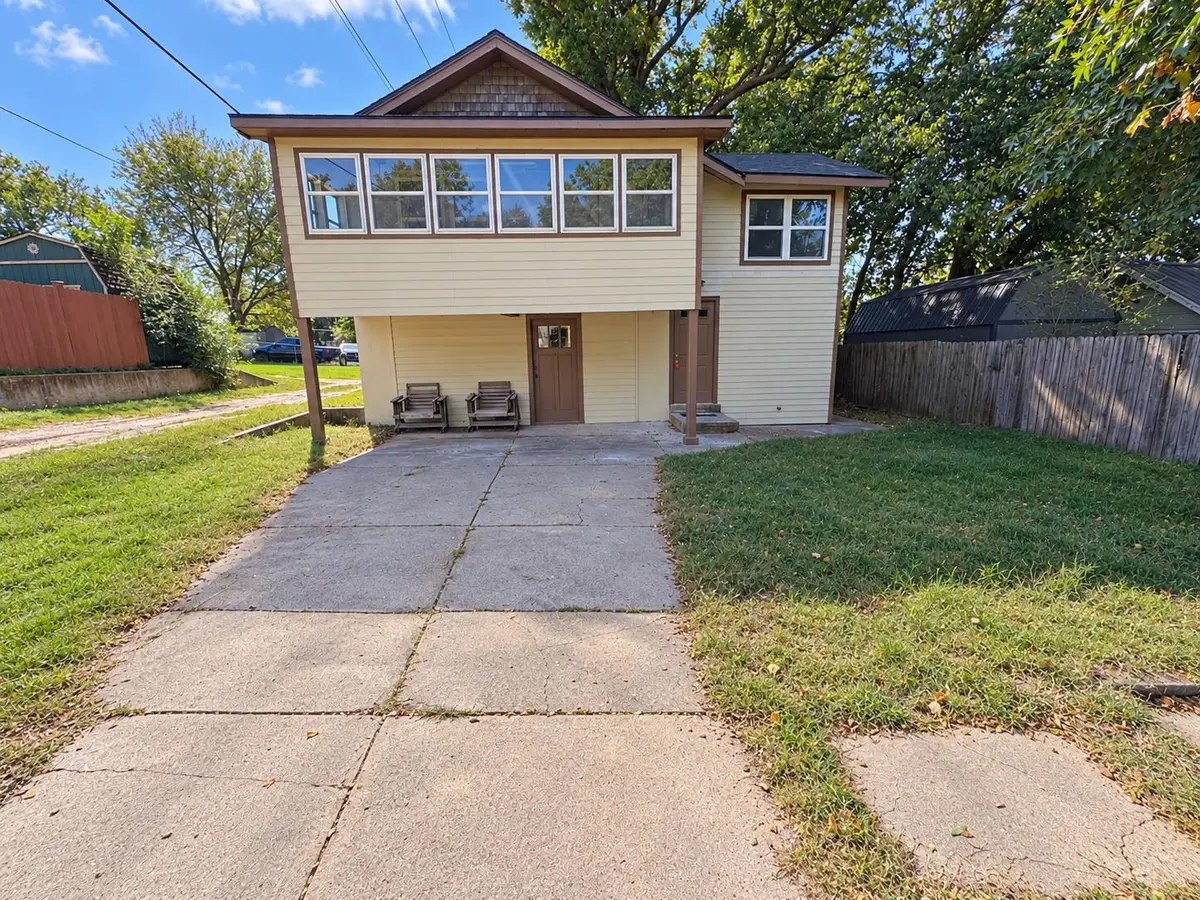 319 W Adams St., Arkansas City, KS 67005 - #1