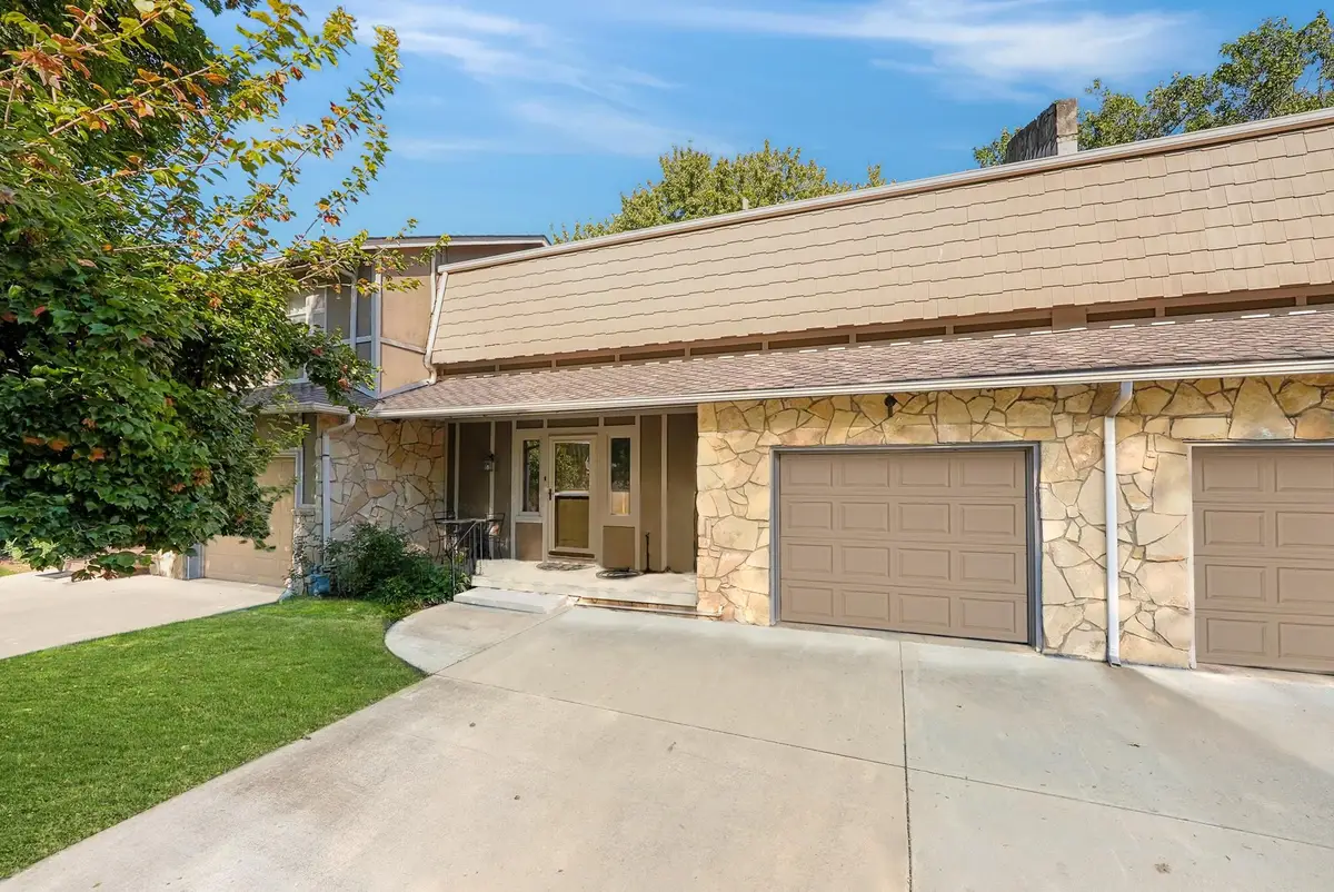 120 N Maize Rd Unit 23, Wichita, KS 67212 - #1