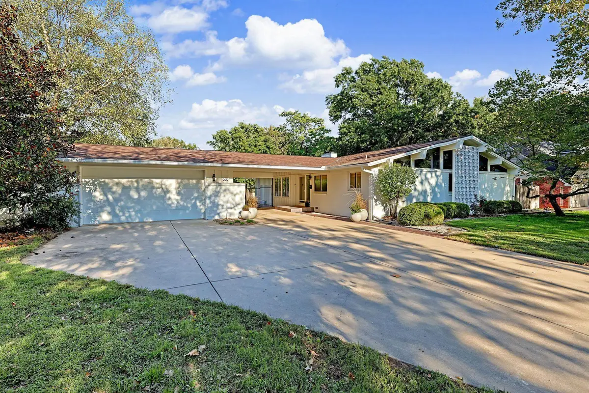 660 N Armour St, Wichita, KS 67206 - #1