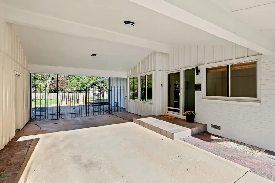 660 N Armour St, Wichita, KS 67206 - #3