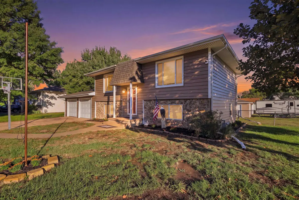 1010 E 6th St, Douglass, KS 67039 - #1