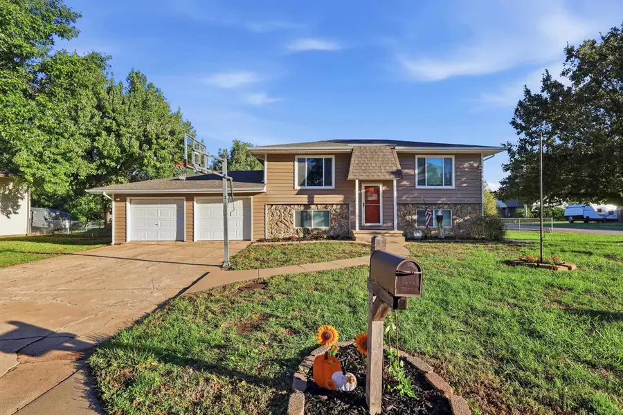 1010 E 6th St, Douglass, KS 67039 - #3
