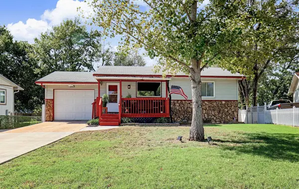 313 N Sunnyside Rd, Haysville, KS 67060