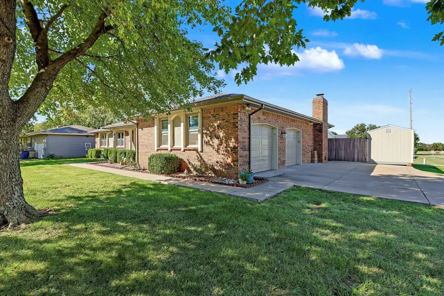 445 N Ohio St, Benton, KS 67017 - #3