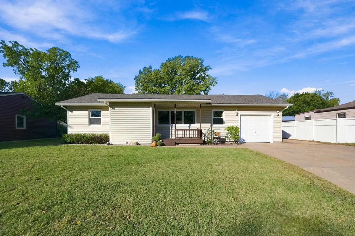 627 S Opal St, Maize, KS 67101 - #1
